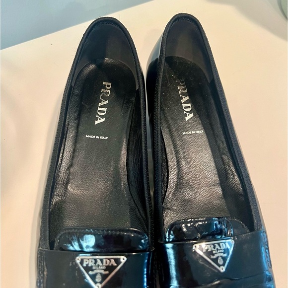 Prada Black Patent Triangle Logo Square Toe & Block Heel Pump Size 37 - Picture 9 of 15